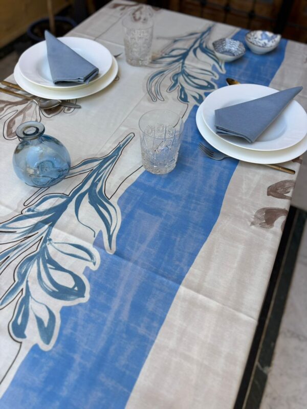 Nappe bleu ciel anti tache
