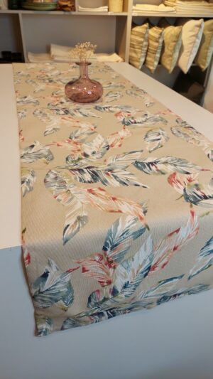 Chemin de table beige