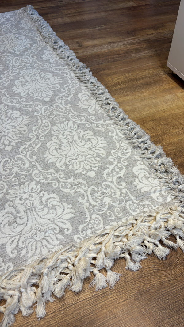 Couvre lit beige /gris