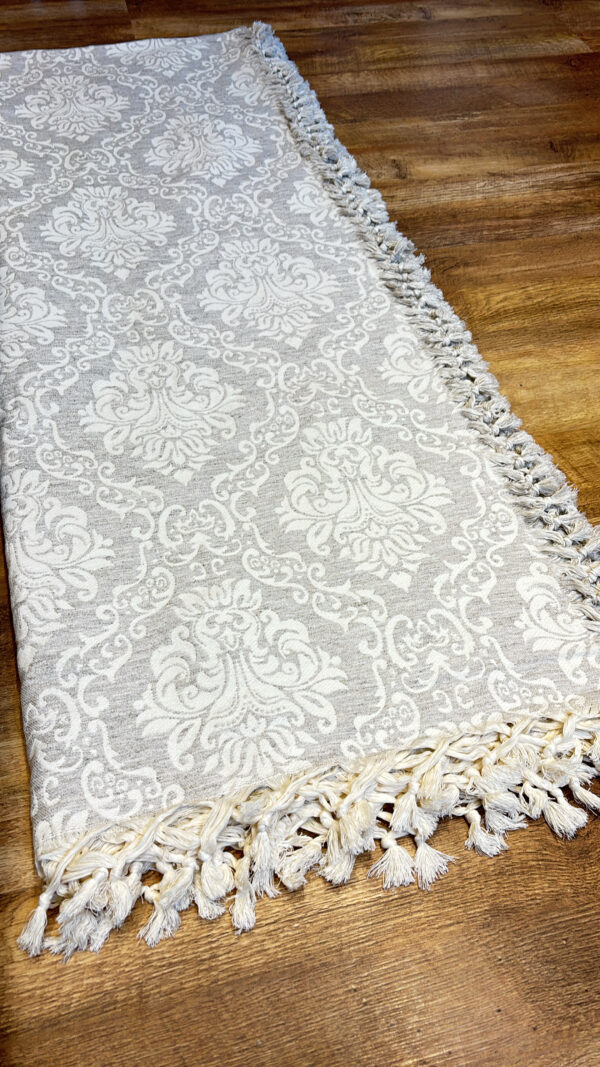 Couvre lit beige /gris