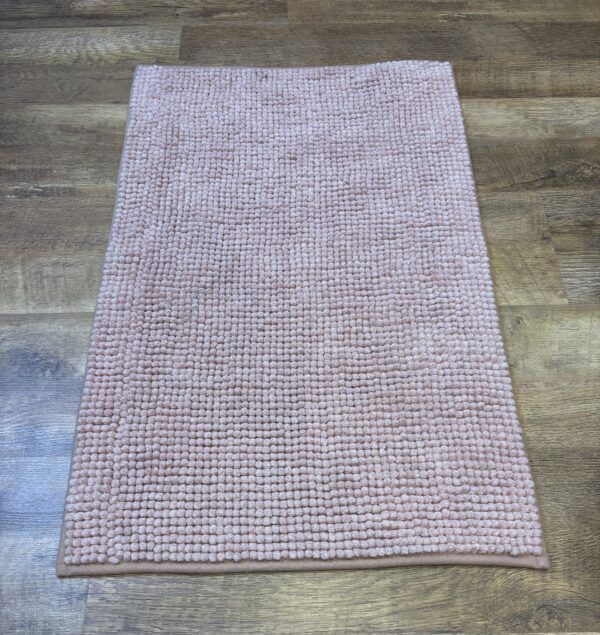 Tapis de bain rose clair