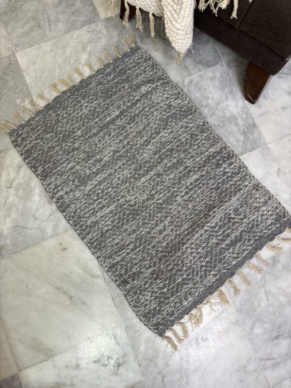 Tapis gris