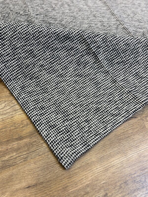 Tapis écru / noir