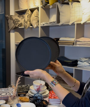 Assiette a dessert noir