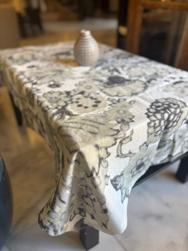 Nappe table basse a motifs
