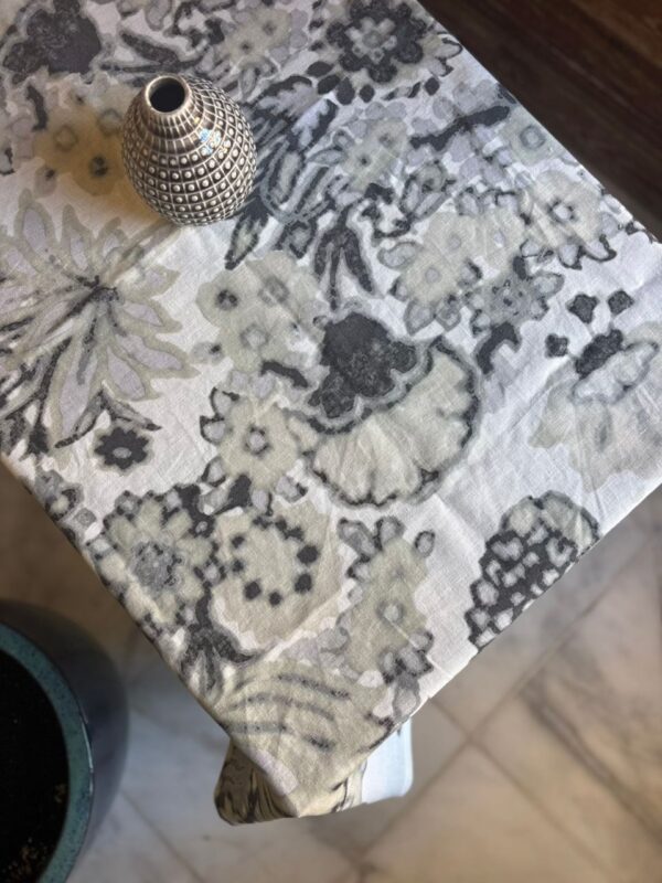 Nappe table basse a motifs