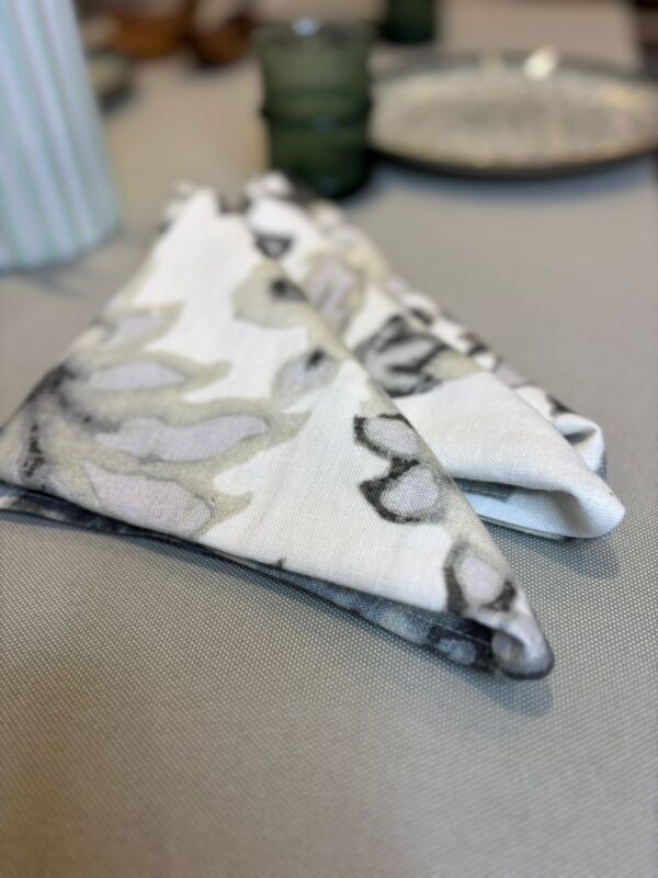 Nappe unis gris clair et 6 serviettes