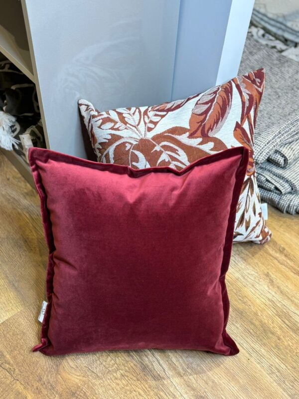 Coussin velour bordeau