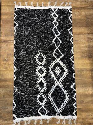 Tapis berbère noir et blanc