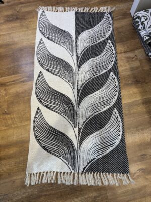Tapis Noir et Blanc Motif Feuille