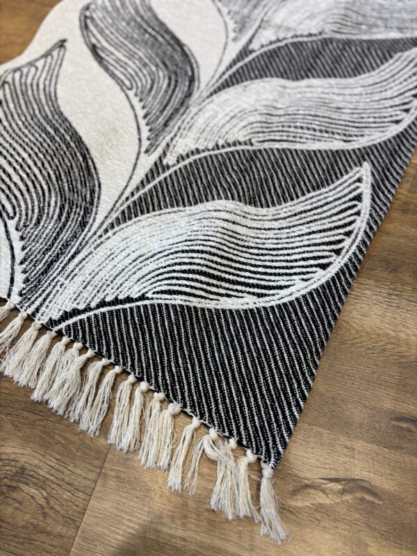 Tapis Noir et Blanc Motif Feuille