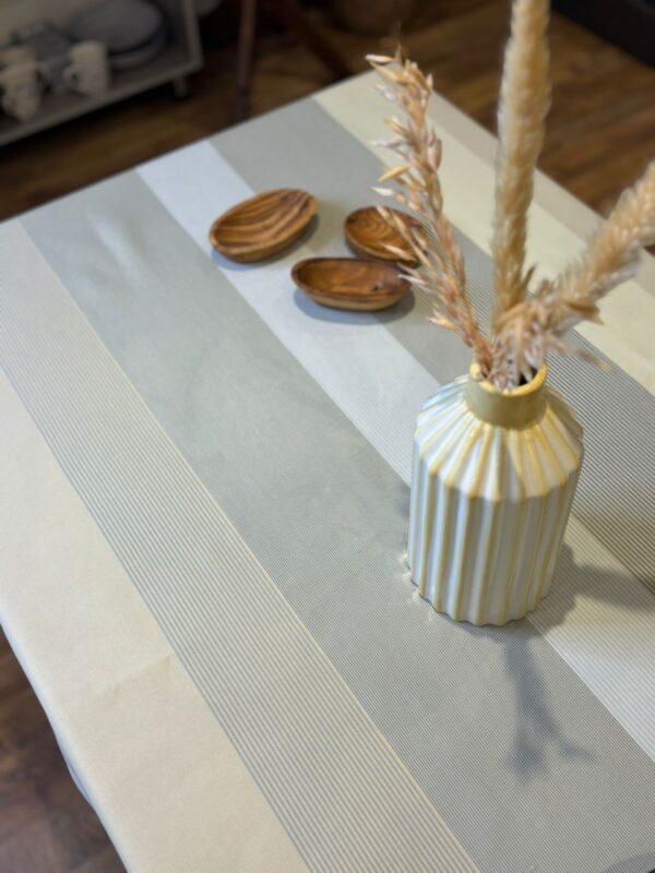Nappe rayure pastel