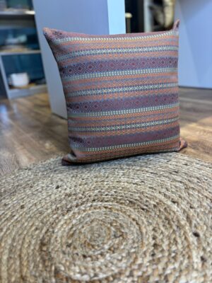 Coussin motifs ethnique