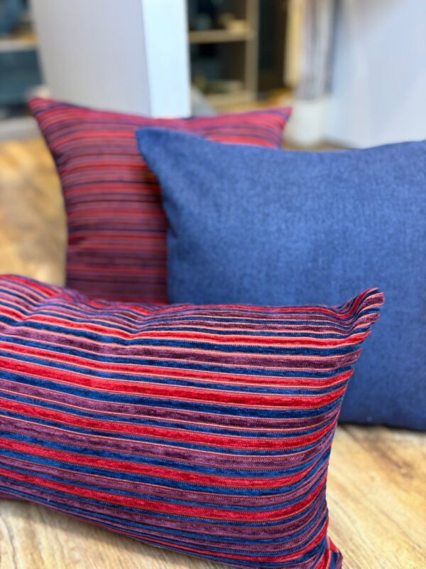 Coussin  chenille bleu